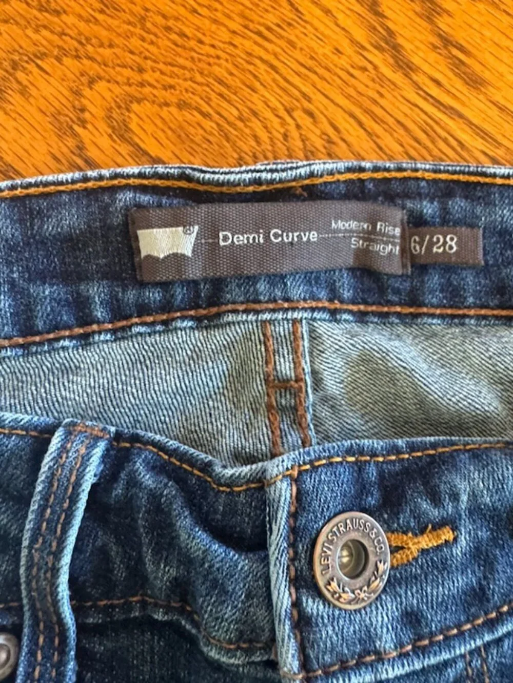 Levi's Demi Curve women's Size 6 (WJLD1) - Picture 4 of 7